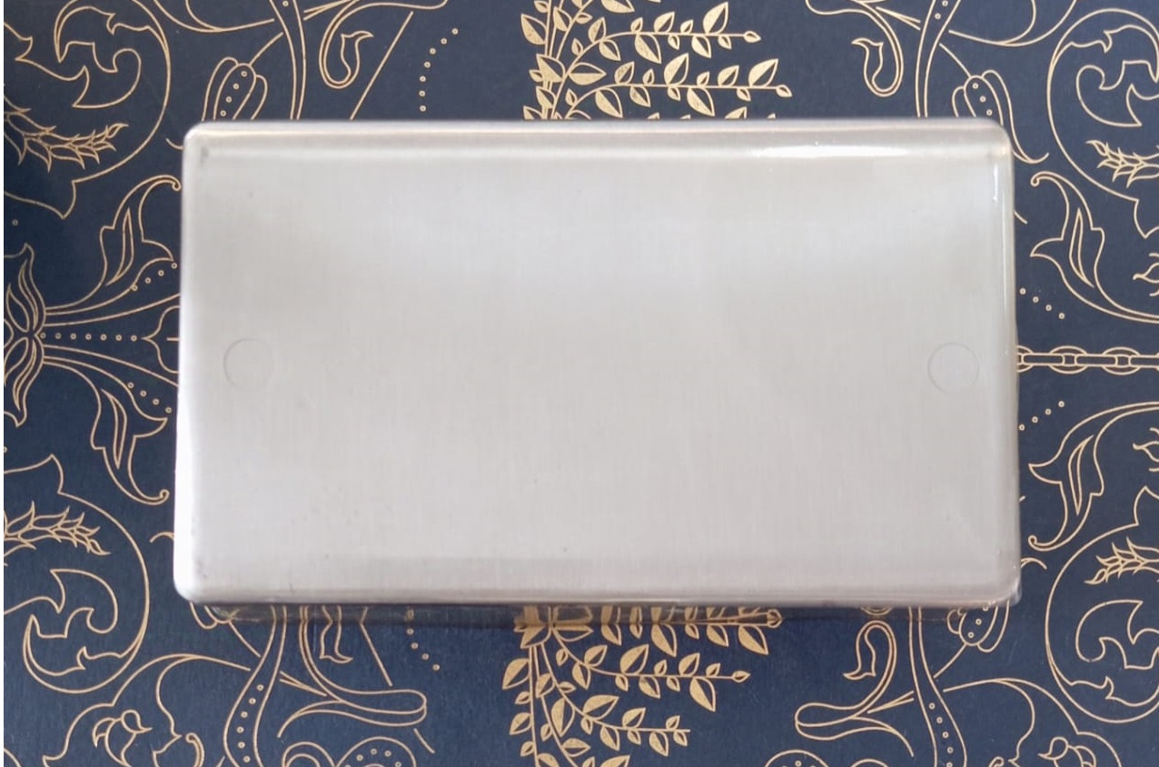 OE SCREWWLESS 2GANG BLANK PLATE BC